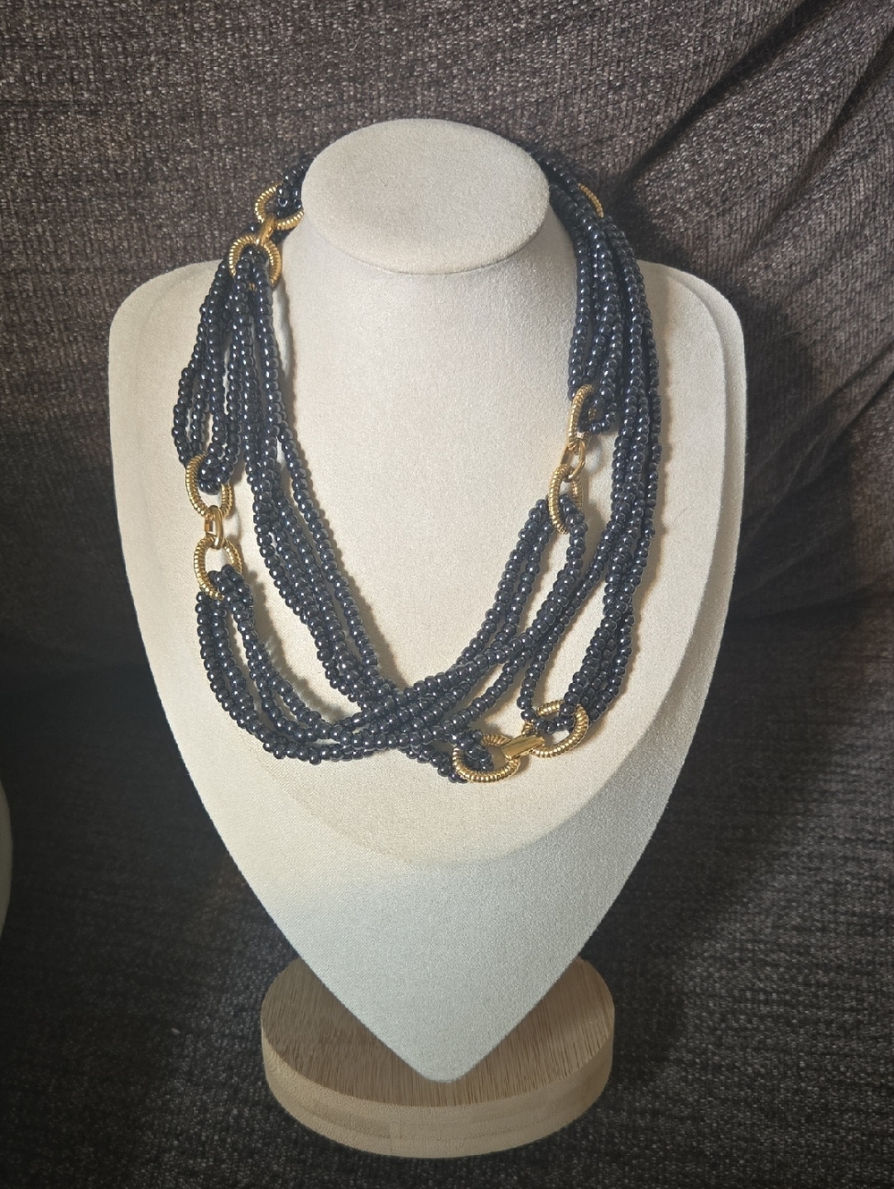 Vintage Gunmetal Multi-Strand Beaded Necklace with Gold Links💫